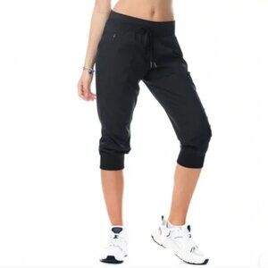 Kyodan Women's Cropped Black Patterned Pants